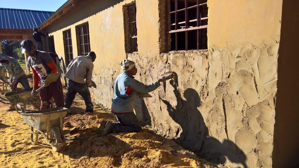 Plastering the outside walls_23