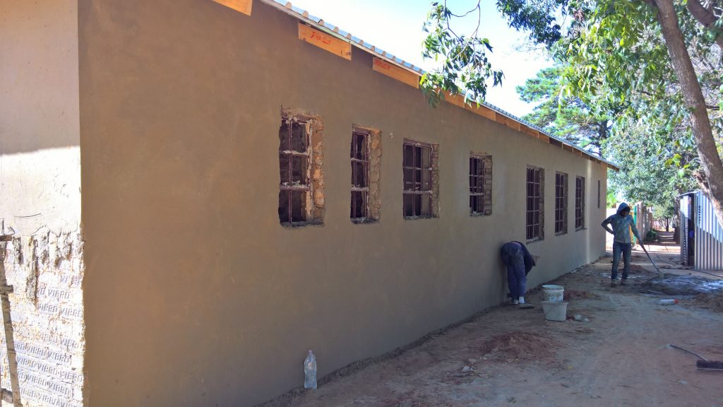 Plastering the outside walls_30